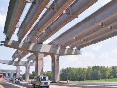 哈爾濱機場第二通道 迎賓路高架橋施工忙