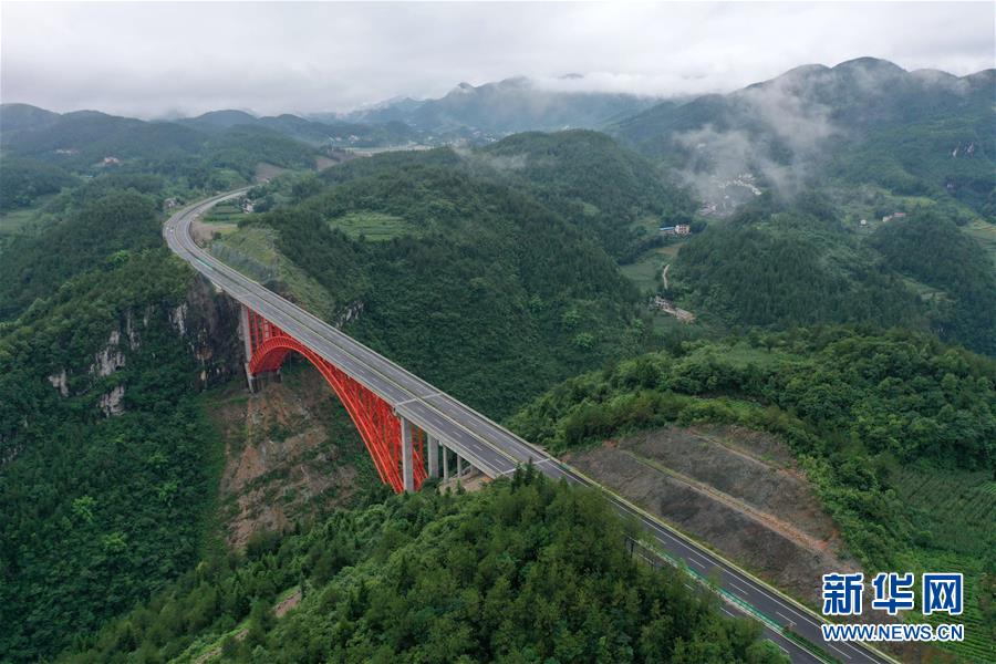 #(經(jīng)濟)(1)湖北宣鶴、建恩高速建成通車