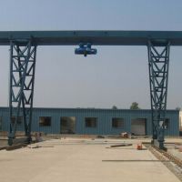 廣東汕頭廠家直銷單梁門(mén)式起重機(jī)